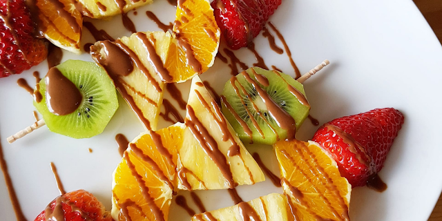 RECEITA: SALADA DE FRUTAS NO PALITO